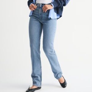 Abercrombie Curve Love Ultra High Rise 90s Straight Jean (Size 25)